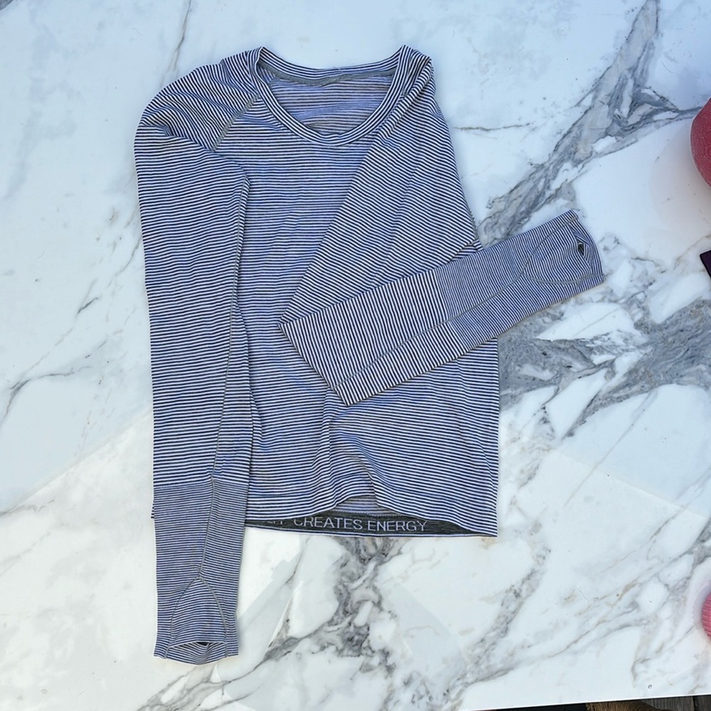 Lululemon Swiftly Tech Long-Sleeve 2.0 — Size 6